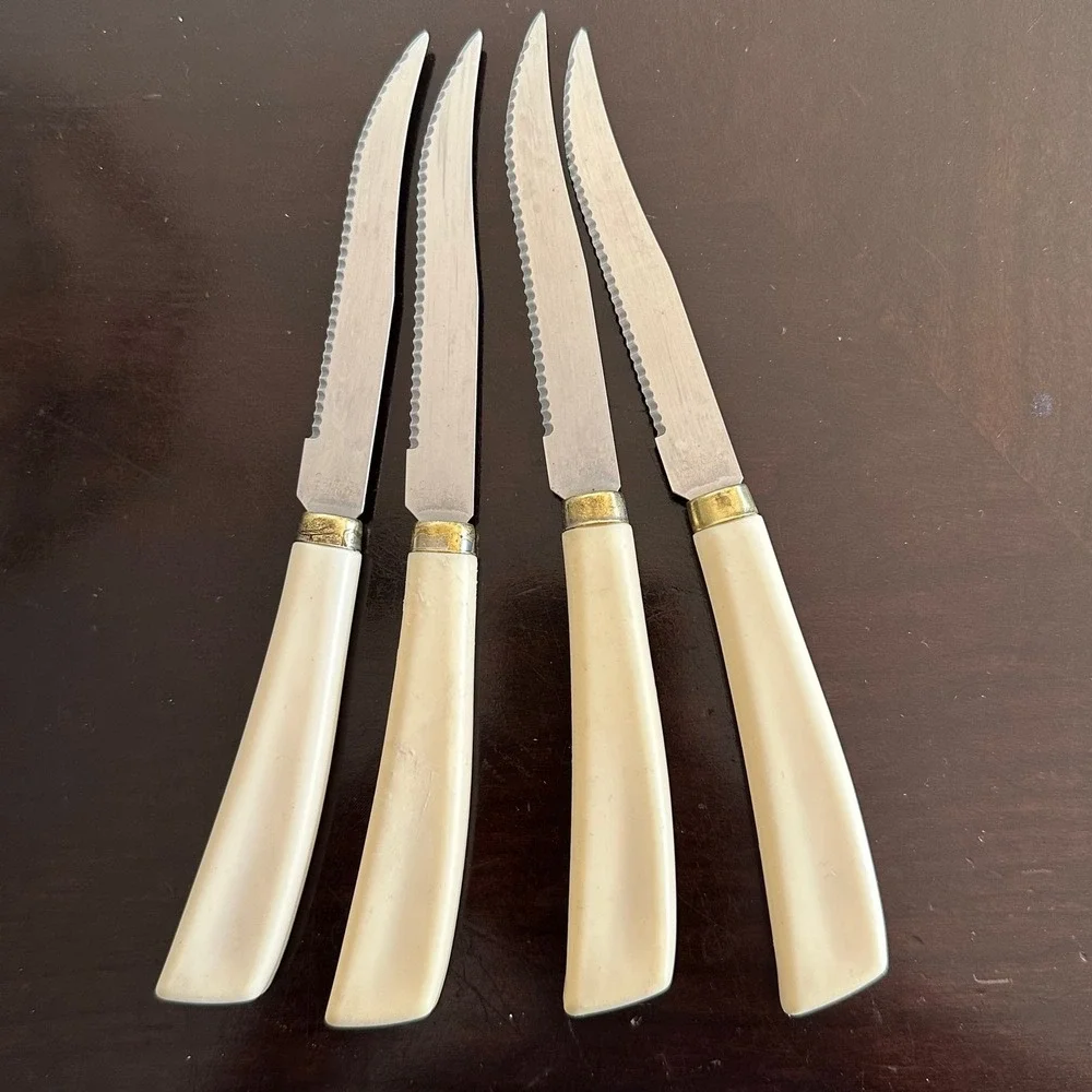 Vintage Quikut Quikkle Stainless USA Steak Knives Set of 4 Cream Handle MCM